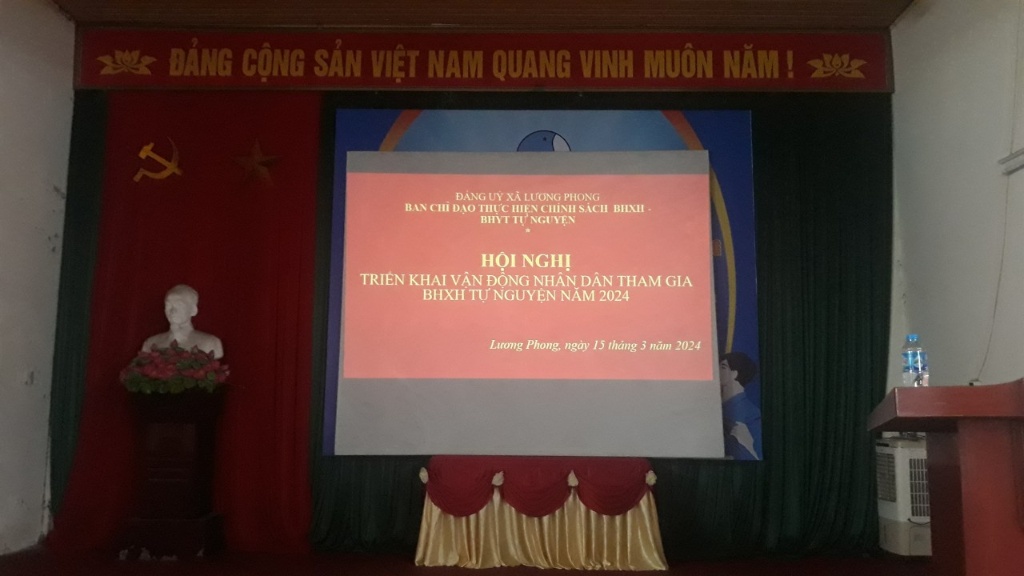 HỘI NGHỊ TRIỂN KHAI VẬN ĐỘNG NGƯỜI DÂN THAM GIA BẢO HIỂM XÃ HỘI TỰ NGUYỆN NĂM 2024|https://luongphong.hiephoa.bacgiang.gov.vn/vi_VN/chi-tiet-tin-tuc/-/asset_publisher/M0UUAFstbTMq/content/hoi-nghi-trien-khai-van-ong-nguoi-dan-tham-gia-bao-hiem-xa-hoi-tu-nguyen-nam-2024